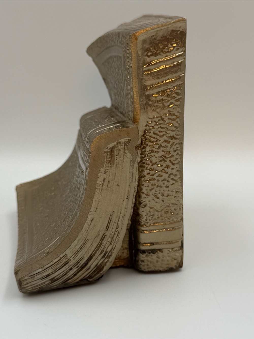 1 Vintage Mid 20th Century Metal Bookend (Stacked Books)